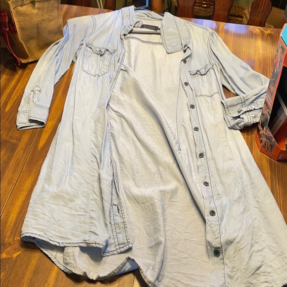 Too small - Picture 2 of 2